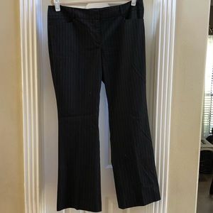 NY&Co Black / white pinstripe slacks - sz 16